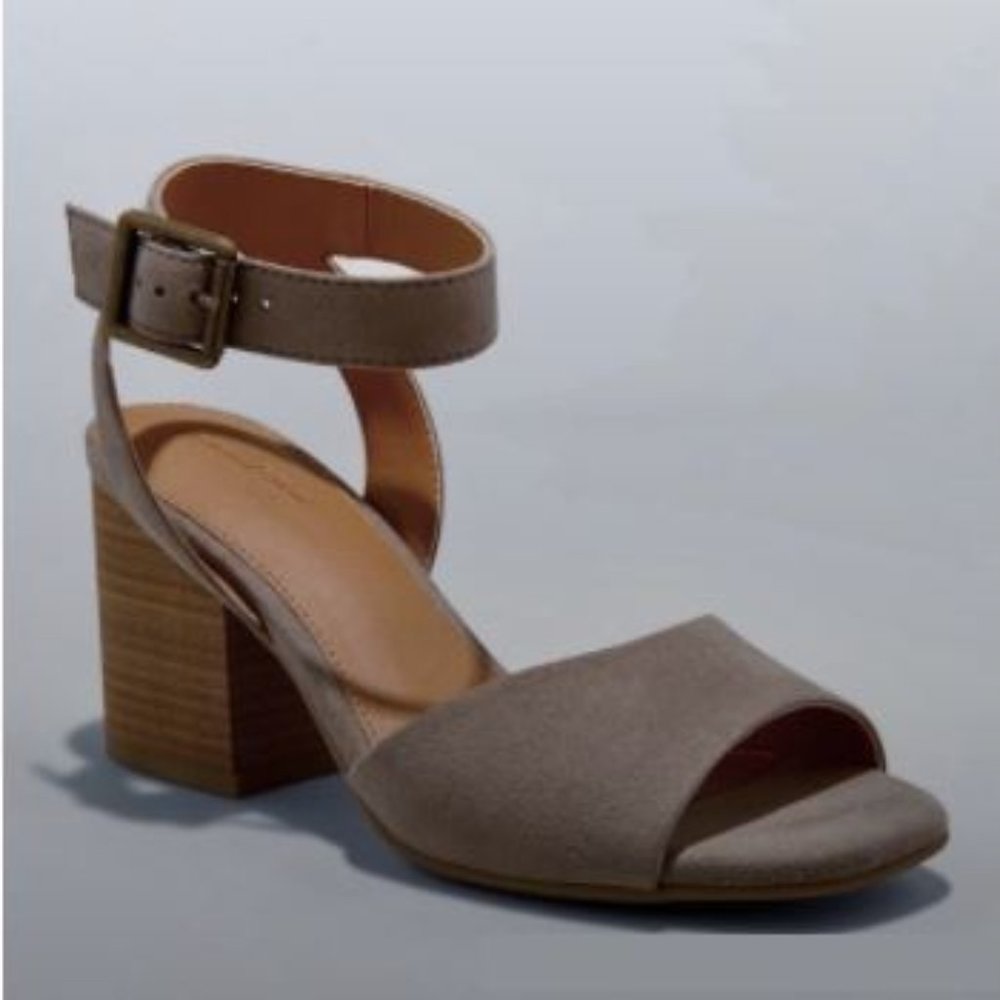 UNIVERSAL THREAD “Megan” Suede Block Heel Pump NWT